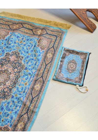 Pratik Ve Taşınabilir İpek Dokulu Çantalı Seccade Halı Desenli Turkuaz- Fermuarlı Turkuaz