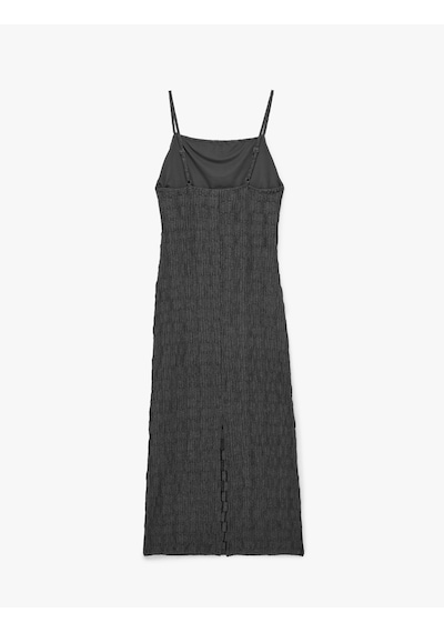 Koton Bürümcük Kumaş Dokulu Yırtmaç Detaylı Kare Yaka Slim Fit Askılı Midi Elbise Antrasit 6sak80332ek Koton Bürümcük Kumaş Dokulu Yırtmaç Detaylı Kare Yaka Slim Fit Askılı Midi Elbise Antrasit 6sak80332ek