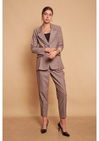 Ekoseli Yakalı Kolu Katlamalı Cep Kapaklı Boyfriend Hafif Likralı Kumaş Blazer Ceket-bej Bej Ekoseli Yakalı Kolu Katlamalı Cep Kapaklı Boyfriend Hafif Likralı Kumaş Blazer Ceket-bej Bej