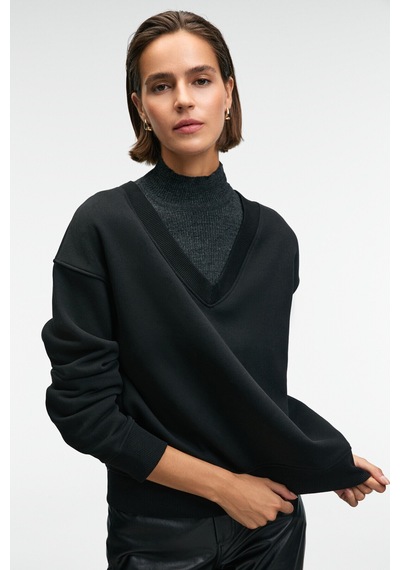 Grimelange ARINEL Kadın V Yaka Regular Fit Siyah Sweatshirt