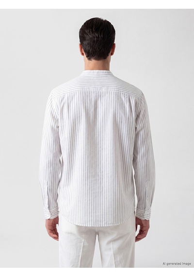 Lcwaıkıkı Classic Beyaz Regular Fit Hakim Yaka Çizgili Poplin Erkek Gömlek