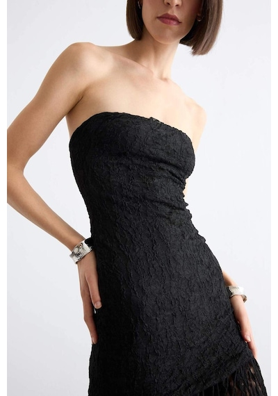 DeFacto Slim Fit Dar Kesim Vücudu Saran Dantel Straplez Siyah Maxi Elbise F8508AX25SMBK81