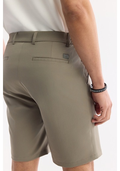 Avva Erkek Haki Beli Lastikli Bi-stretch Teknik Kumaş Relaxed Fit Şort A51y3712