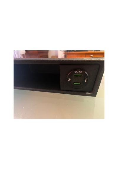 1993-2000 Mercedes C Class Gösterge Paneli Tepsisi Usb Şarj Yuvası