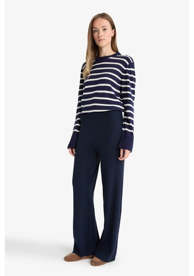 Defacto Regular Fit Basic Düz Beli Lastikli Düz Paça Triko Pantolon D6912ax25wnnv235 Lacivert-nv235 Defacto Regular Fit Basic Düz Beli Lastikli Düz Paça Triko Pantolon D6912ax25wnnv235 Lacivert-nv235