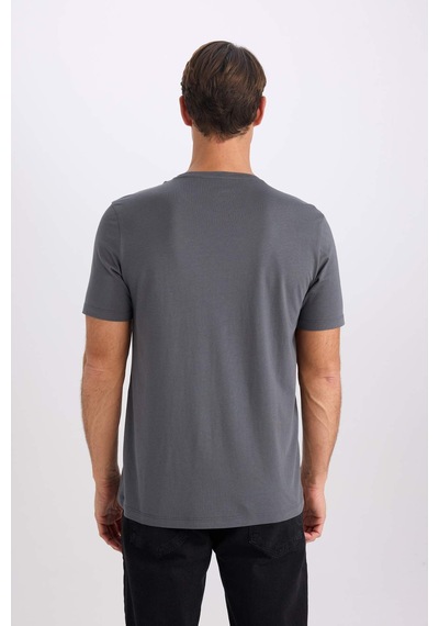 DeFacto Slim Fit Dar Kesim Bisiklet Yaka Modal Karışımlı Pamuklu Basic Düz Kısa Kollu Tişört M6606AZ25SPAR31 DeFacto Slim Fit Dar Kesim Bisiklet Yaka Modal Karışımlı Pamuklu Basic Düz Kısa Kollu Tişört M6606AZ25SPAR31