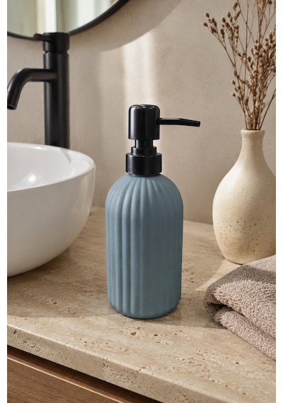 Vovy Çizgili Cam Sabunluk 500 Ml Siyah Pompalı Modern Sıvı Sabun Ve Deterjan Dispenseri - 18,5 Cm X 7 Cm Füme