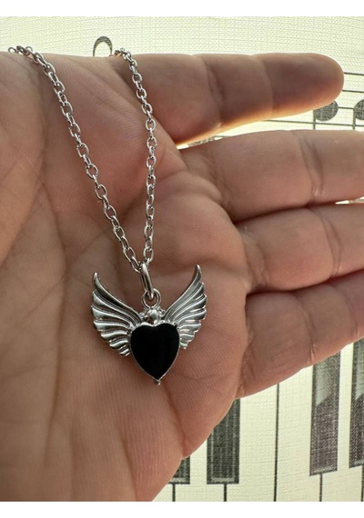 Gotik Siyah Kadın Kalp Kanat Detaylı Unisex Kolye Karanlığın Zarafeti Çok renkli