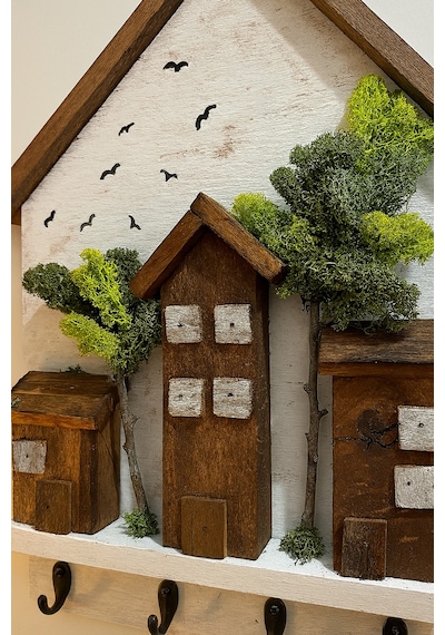 Ahşap Ev Temalı Duvar Askılığı 25x36 Cm 4 Kancalı Anahtarlık , El Yapımı Dekoratif Askı Beyaz
