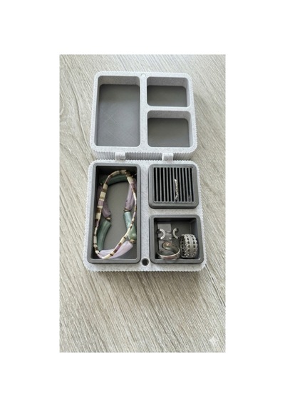 Seyahat Dostu Organik Pla Takı Ve Aksesuar Düzenleyici Hafif Ve Kompakt 11x22x2 Cm Beyaz Beyaz