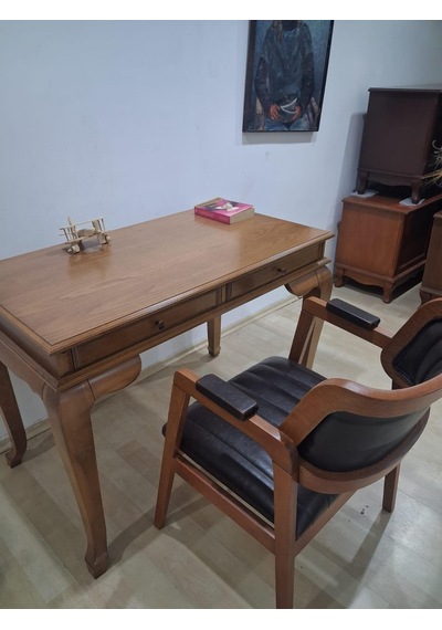 Çalışma Masa Klasik Alt St 90630 Dilimli Sandalye Lüks Klasik Ceviz Renk Model Kahverengi Çalışma Masa Klasik Alt St 90630 Dilimli Sandalye Lüks Klasik Ceviz Renk Model Kahverengi