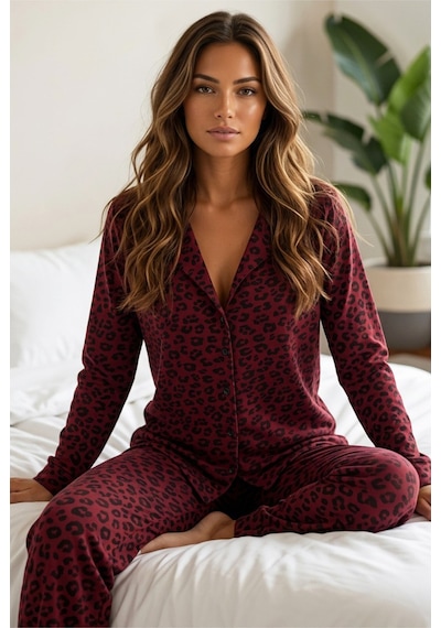 Siyah İnci Bordo Siyah Leopar Baskılı Düğmeli Örme Pijama Takım 7611 Bordo Leopar Siyah İnci Bordo Siyah Leopar Baskılı Düğmeli Örme Pijama Takım 7611 Bordo Leopar