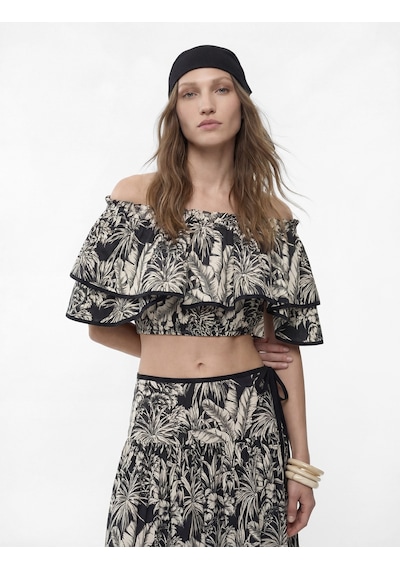 Koton Salda Kumaş Floral Desenli Fırfırlı Omuzu Açık Crop Bluz Siyah Desenli 6sak60174ew