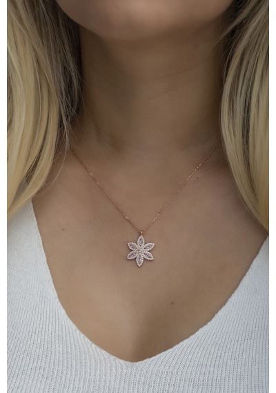 925 Ayar Gümüş 6 Yapraklı Pembe Taşlı Çiçek Kolye Rose Gold