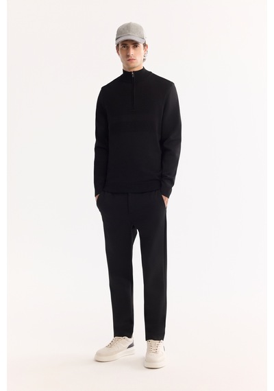 Avva Erkek Siyah Dik Yaka Fermuarlı Rayon Tüylenmeyen Triko Regular Fit Kazak A52y5021