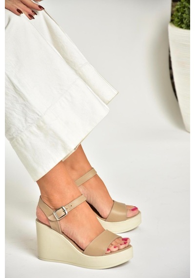 Fox Shoes U555250203 Bej Hakiki Deri Dolgu Topuklu Kadın Ayakkabı Bej-hakiki Deri