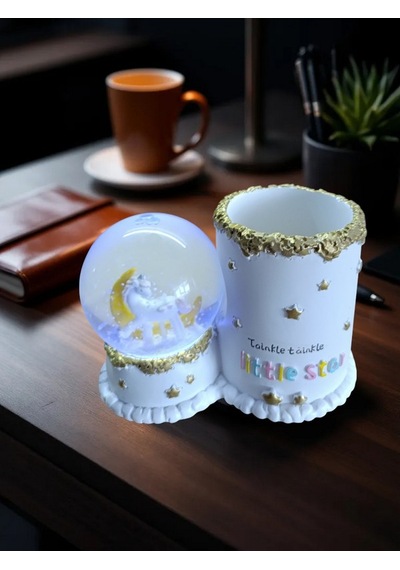 Beyaz At Figürlü 15cmx10cm Ebat Pilli Işıklı Dekoratif Kar Küre Kalemlik 15cm X 10cm