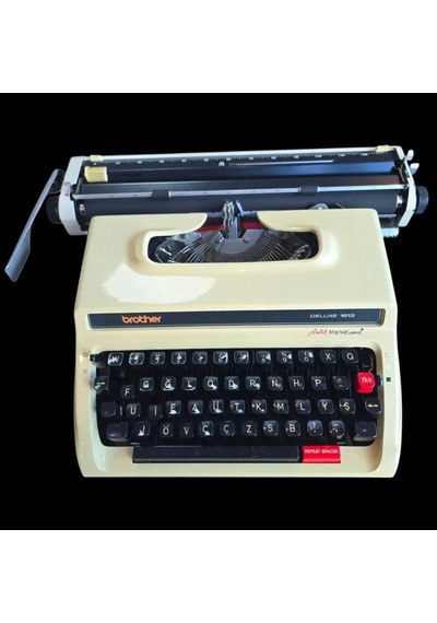 Brother Daktilo 1 Yıl Garantili 1978 Model Yanında 6 Parça Bakım Ürünü