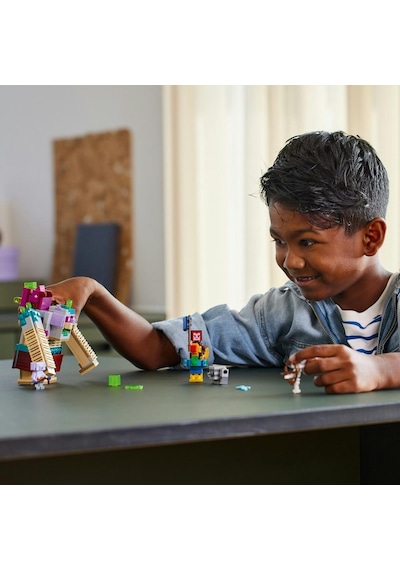 LEGO® Minecraft Legends Yiyici Karşılaşması 21257 8+ Yaratıcı Oyuncak Yapım Seti - 420 Parça
