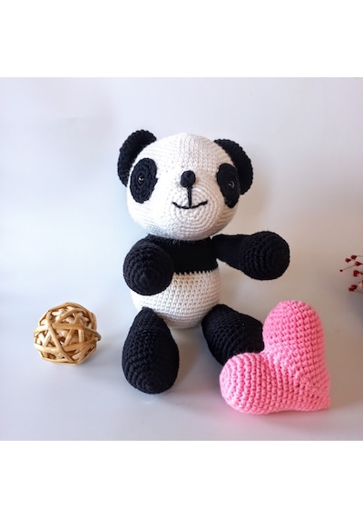 Atölye Bigi Panda Pako ve Kalp BB6N Amigurumi Oyuncak