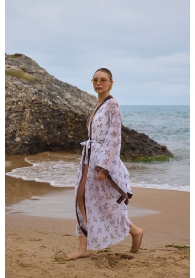 Moda Banuş Beyaz Nakış İşlemeli Yarasa Kol Uzun Kimono, Pareo Beyaz Beyaz