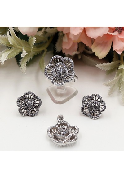 Zirkon Taşlı Beyaz Modern Çiçek Model Set Rose Gold - Gümüş