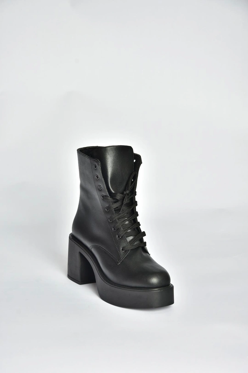 Fox Shoes V726681509 Siyah Kalın Topuklu Bağcıklı Kadın Bot Siyah-Suni Deri