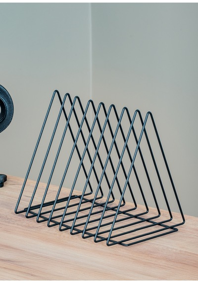 Uykula Üçgen Dekoratif Metal Dergilik Kitaplık Ve Plaklık Standı - Masaüstü Siyah Organizer 28x21x23 Cm