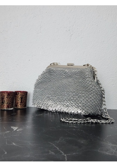 Fikriharika Design Gümüş Simli Pullu Metal Burslu Kadın El Çantası Gümüş - Gri