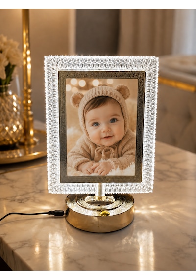 Kişiye Özel Fotoğraflı Kristal Dikdörtgen Çerçeveli Led Masa Lambası-gold Tabanlı 13x18 Cm Dekoratif Hediye Kişiye Özel Fotoğraflı Kristal Dikdörtgen Çerçeveli Led Masa Lambası-gold Tabanlı 13x18 Cm Dekoratif Hediye