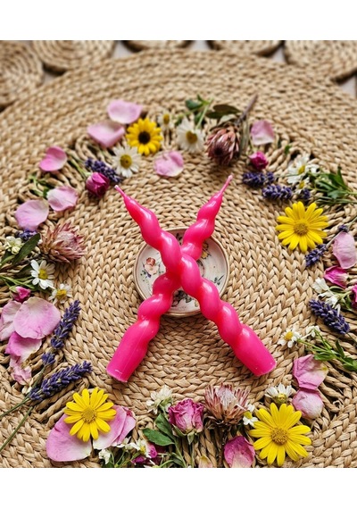 Pembe Renkli Spiral, Burgulu Pinterest Model Şamdan Mum 2' Li Set