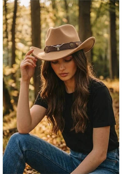 Gigi Luxe Kadın İçten Ayarlanabilir Metal Toka Desenli Kovboy Şapkası Fötr Şapka Camel Camel