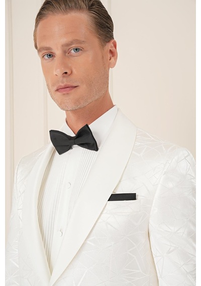 Efor Black 036 Slim Fit Saten Yaka Çift Yırtmaçlı Tek Düğmeli Krem Damatlık Smokin Ceket Krem Efor Black 036 Slim Fit Saten Yaka Çift Yırtmaçlı Tek Düğmeli Krem Damatlık Smokin Ceket Krem