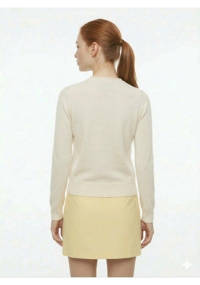 Kadın Acı Kahve Slim Fit Dar Kesim Düğmeli Bisiklet Yaka Triko Hırka Ekru