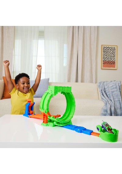 Hot Wheels Monster Trucks Mutant Kaosu Çemberde Yarış Oyun Seti, 1:64 Ölçekli Wreckin' Wolf, 110 Gramlık Slime, 2 Oynama Şekli, Jmk91