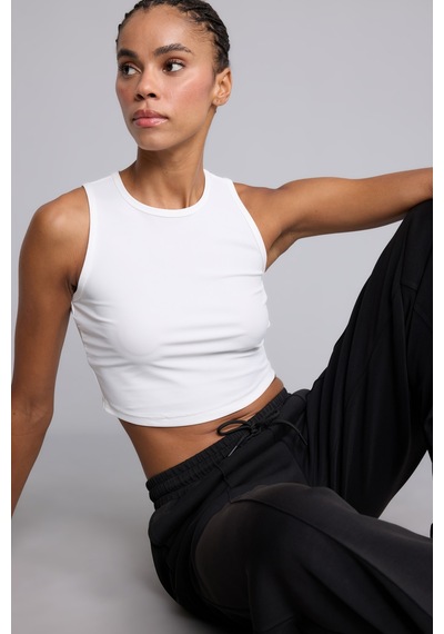 Defacto Crop Top Bisiklet Yaka Sporcu Atlet E7723ax26auer105 Ekru-er105