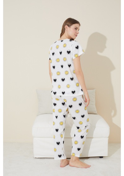Siyah İnci Beyaz Gülen Yüz Desenli Örme Pijama Takımı