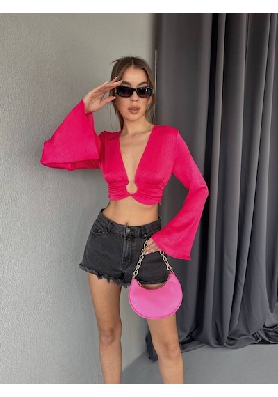 Fashion Cocktail Dokulu Saten Kumaş Tokalı V-yaka Uzun Kol Crop Bluz Pembe
