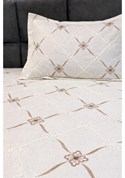 Tek Kişilik Çiçek Desenli Gri Detaylı Yatak Örtüsü Seti 1 Adet Yastık Kılıfı Dahil 180 X 260 Açık Kahverengi