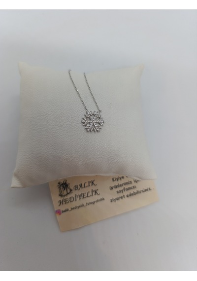 925 Ayar Gümüş Kolye Hediye Kutulu Kar Tanesi Modeli -1006