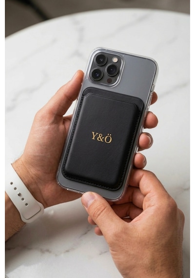 Vanilla Collection Kişiye Özel İsim Baskılı Deri Magsafe Uyumlu Mıknatıslı Telefon Arkası Kartlık Siyah