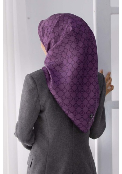 Vissona %100 Twill İpek Monogram Desenli Sirke Renkli 90x90 Eşarp Dikim Şekli : El Dikişi Çok Renkli