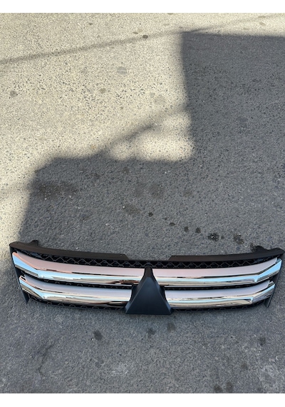 Mitsubishi Eclipse Cross Ön Panjur 7450b072