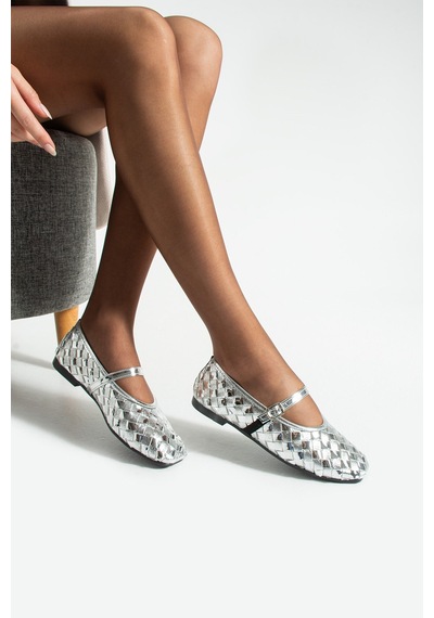 Dabab Shoes Elvıa Gümüş Kadın Örgü Dokulu Bilekten Bantlı Tokalı Mary Jane Düz Ayakkabı Babet Dabab Shoes Elvıa Gümüş Kadın Örgü Dokulu Bilekten Bantlı Tokalı Mary Jane Düz Ayakkabı Babet