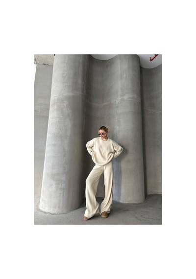 De Pose Oversize Kesim Sade Kadın Triko Takım Krem