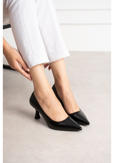 Dabab Shoes Belen Siyah Kadın Kırışık Rugan Sivri Burun 7 Cm İnce Topuklu Stiletto Ayakkabı Dabab Shoes Belen Siyah Kadın Kırışık Rugan Sivri Burun 7 Cm İnce Topuklu Stiletto Ayakkabı