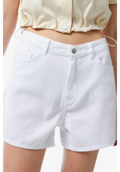 Lacoste Women's Regular Fit Denim White Jean Shorts Kadın Bermuda Kot Şort Beyaz