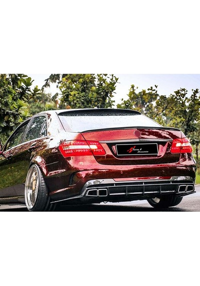 Mercedes W212 Cam Üstü Spoyler Parlak Siyah Boyalı 2009-2016