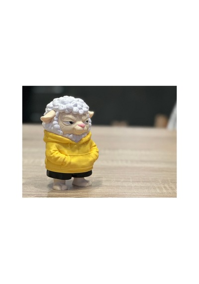 Kapüşonlu Koyun Figürü 10cm