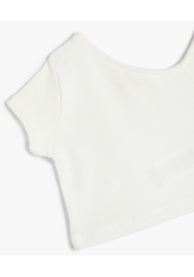 Koton Crop Tişört Asimetrik Yaka Kısa Kollu Pamuklu Ekru 4skg10107ak Ekru